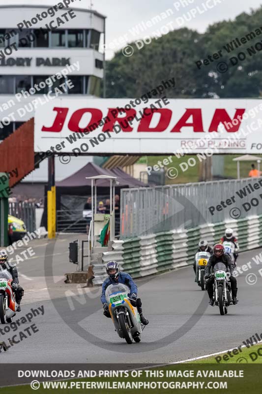 Vintage motorcycle club;eventdigitalimages;mallory park;mallory park trackday photographs;no limits trackdays;peter wileman photography;trackday digital images;trackday photos;vmcc festival 1000 bikes photographs